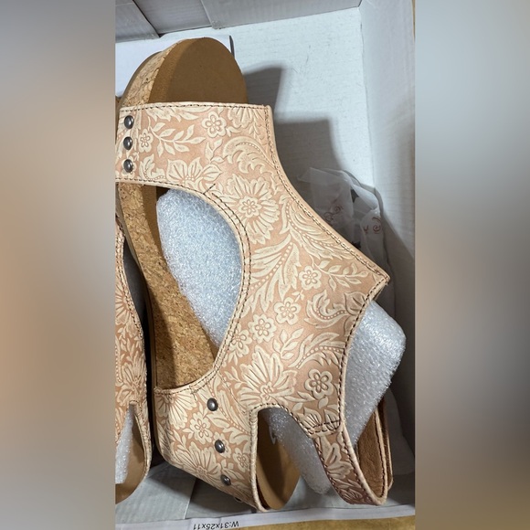 Very G Isabella tooled Nude Wedge Open Toe Cork Heel Shoe Sandal Size 9 - Picture 7 of 8